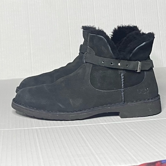 UGG Elisa Boots - Picture 5 of 12
